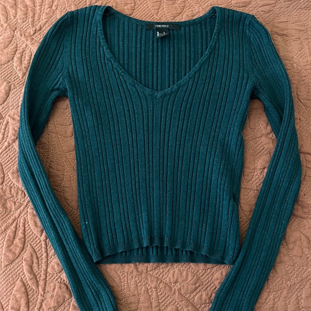 Forever 21 Green V-Neck Ribbed Sweater
